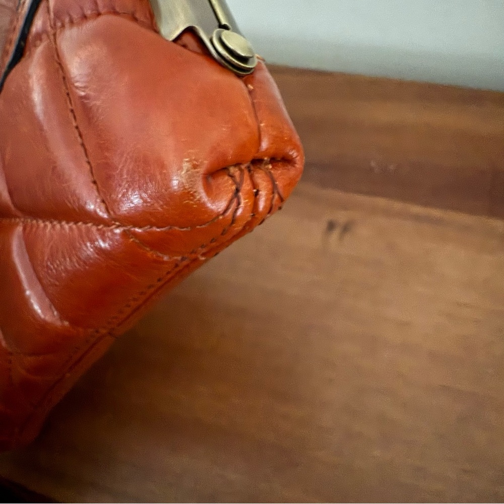 Quilted Leather Kiss-Lock Clutch Wallet in Rustic Brown - Picture 8 of 9